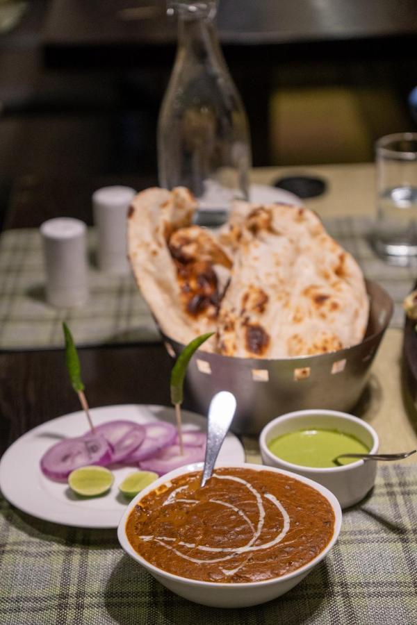 Barsana Boutique Hotel - Pure Vegetarian Calcutta  Esterno foto